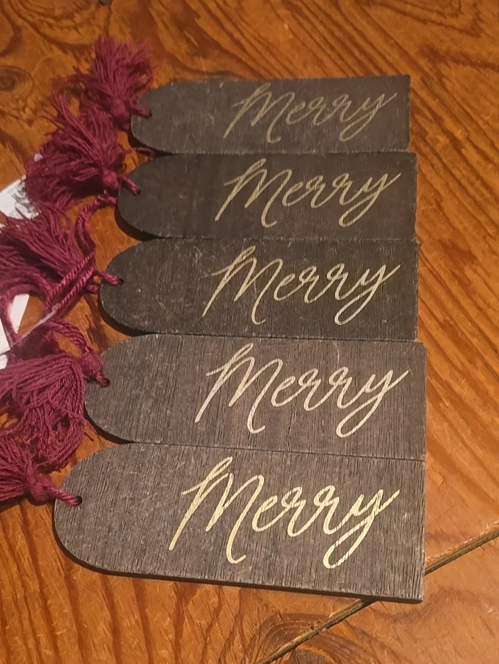 ❤️10/$40 Merry Wood Holiday Gift Tags with Burgundy Tassels Perfect For Wine